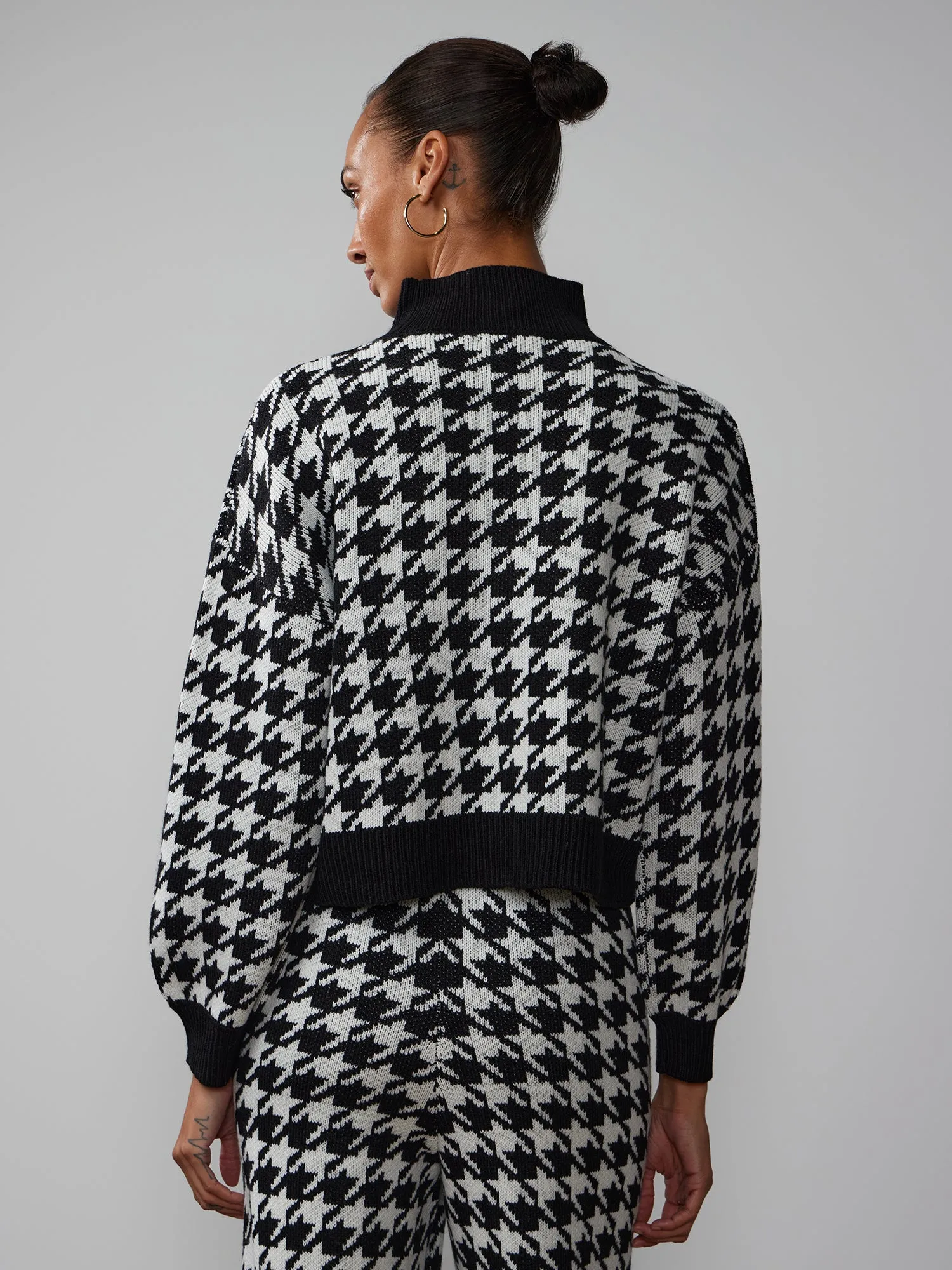 Long Sleeve High Neck Houndstooth Sweater