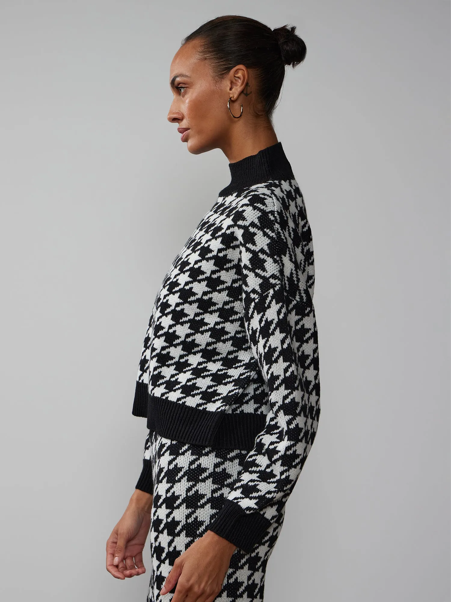 Long Sleeve High Neck Houndstooth Sweater