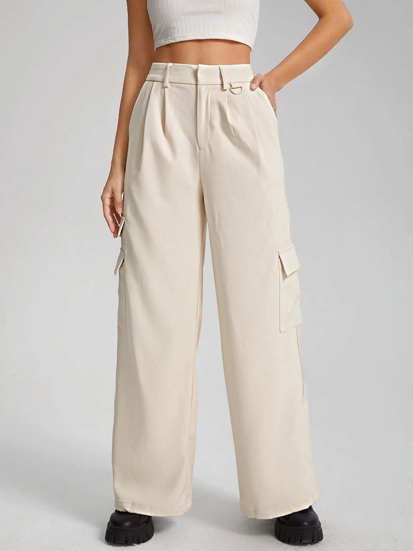 Loose Fit High Waist Cargo Pants