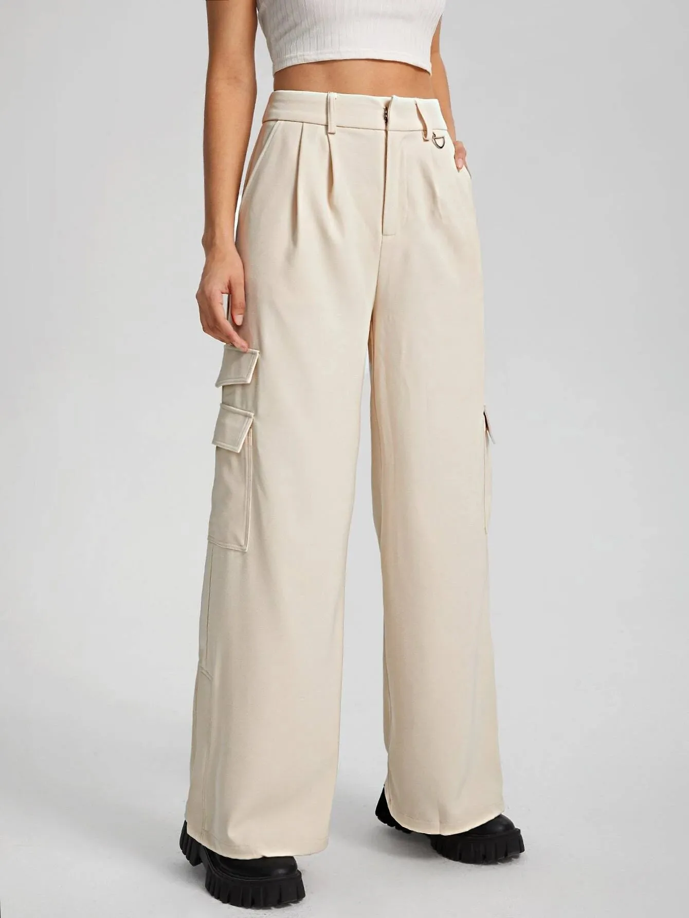 Loose Fit High Waist Cargo Pants