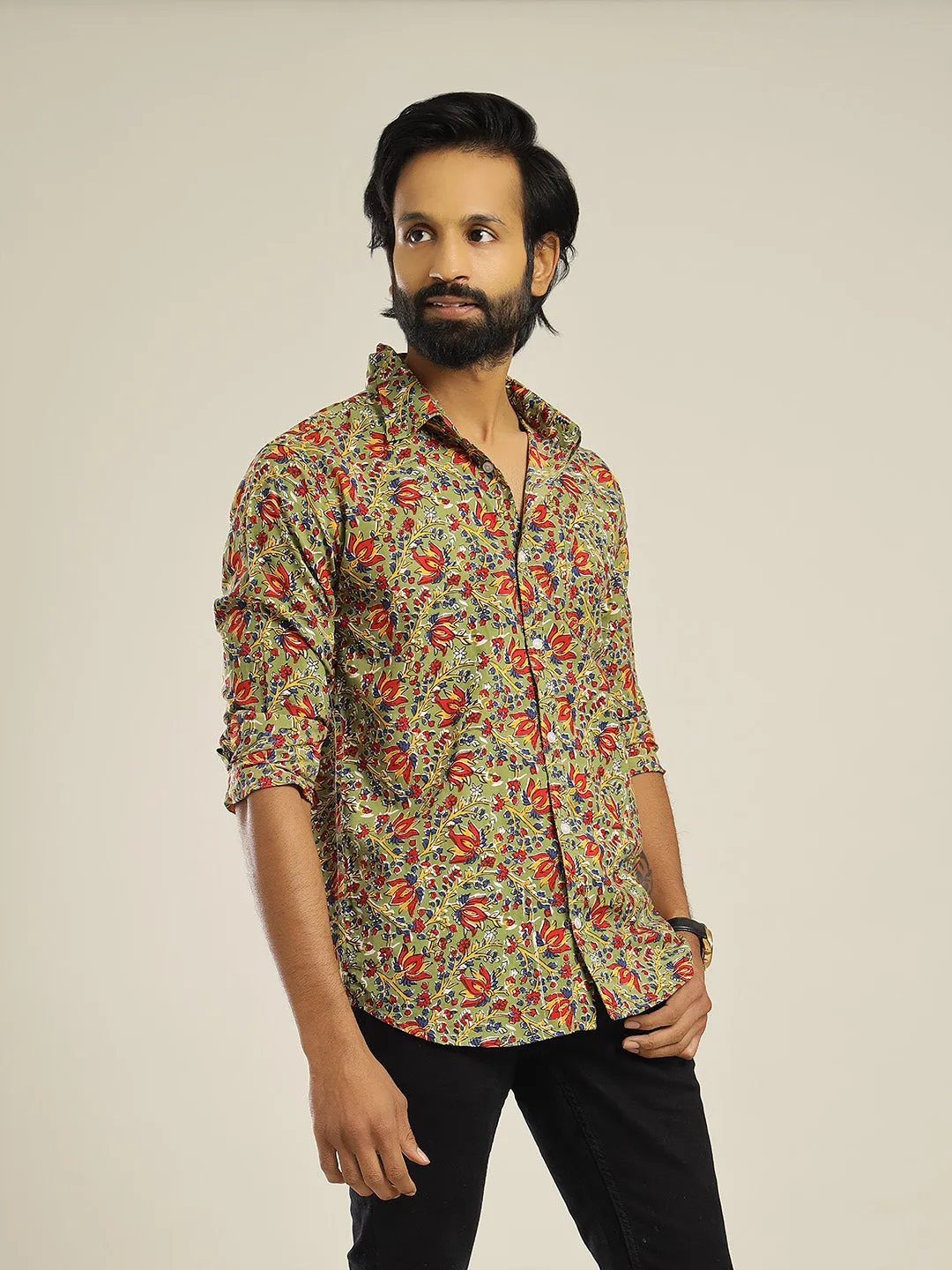 Sanskruti homes Green Buti printed Full sleeves Shirt