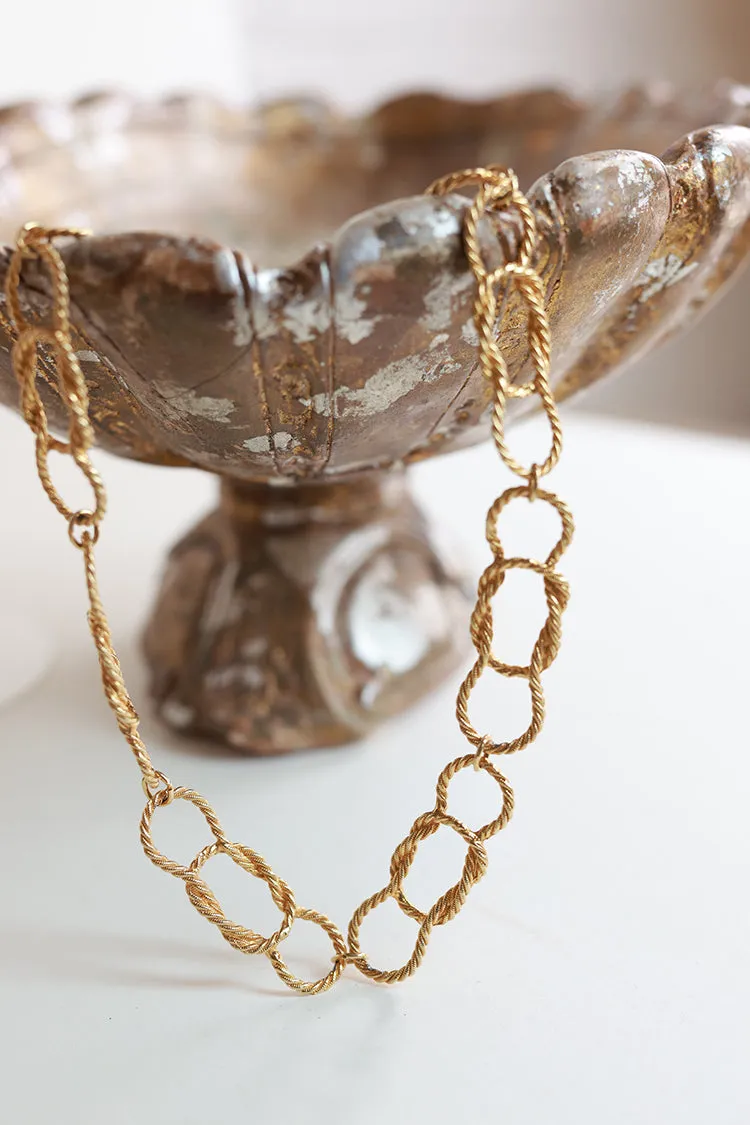 Vintage Gold Loop Chain Necklace