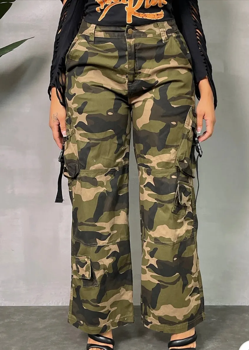 Wide Leg Camo Cargo Pants- HP