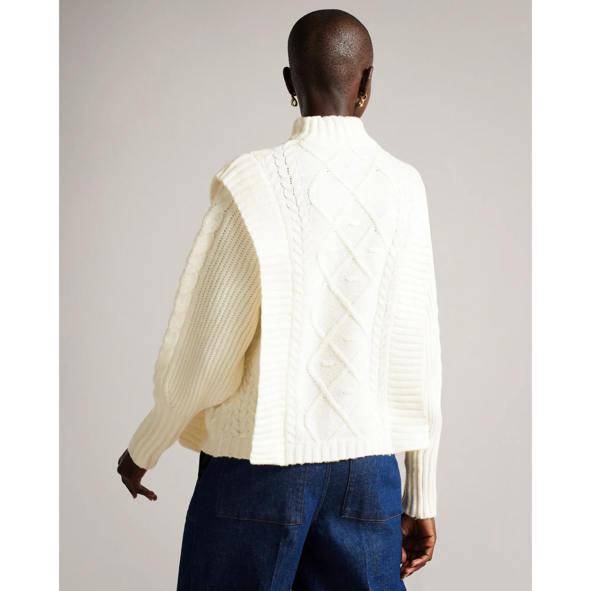 Women Wmk-Llotiey-Cable Knit Sweater - White